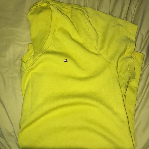 Bright yellow Tommy Hilfiger T-Shirt - Picture 2 of 3